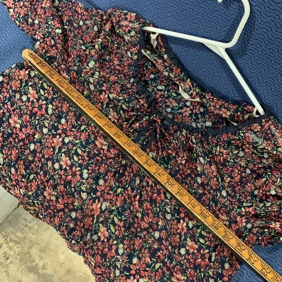 Decree Sheer Blouse - Picture 6 of 8